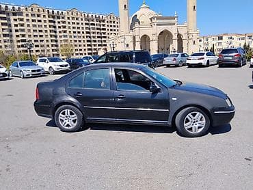 volkswagen az: Volkswagen Bora/Jetta (Mk4) sedan - Kuzov: 4 qapılı sedan, qara rəng — 10