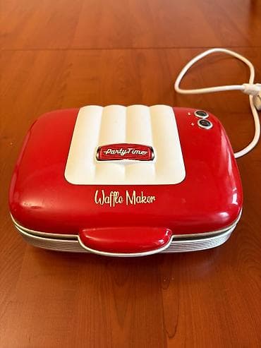Ariete “Party Time” vafli aparatı - Retro dizaynlı, qırmızı-ağ korpus