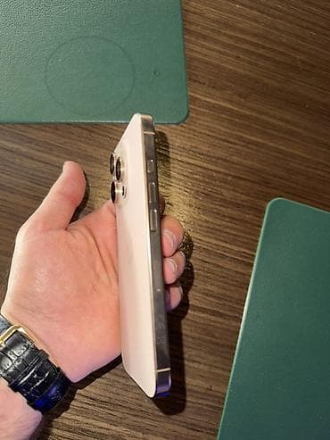 iphone 70: IPhone 16 Pro, Natural Titanium — 3