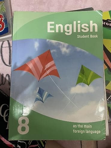 Məktəb dərslikləri: Butun kitabların her biri 7 m çoxusu işlenib çoxusu heç işlenmyb teze — 7