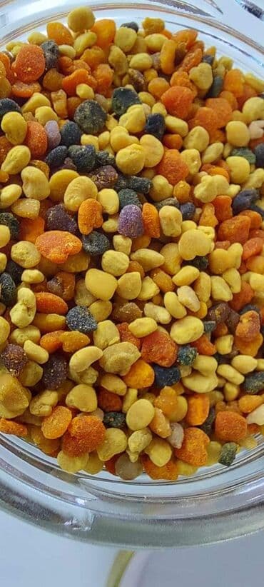 berde mal bazari: Çiçək tozu ( Polen) arı məhsulu yaş formada. 100 qramı 10 manat. Ünvan — 1
