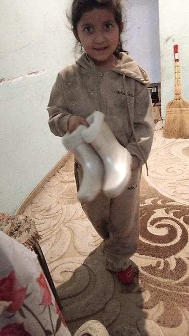 Uşaq qış çəkmələri.waikiki.1 2 defe geyinib.sonra ayagini sixdi. 30 31