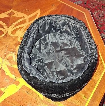 milli papaq satisi: Qara tükəl toxumalı papaq - Klassik, silindrik formaya malik qara — 2
