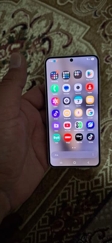 internet modemleri: Samsung Galaxy S23, 128 GB, rəng - Ağ, Simsiz şarj — 1