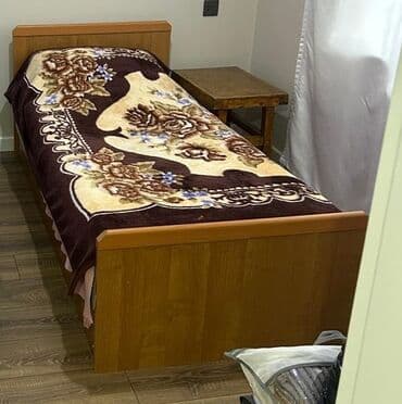 Ресторанная мебель: Б/у, Односпальная кровать, С подъемным механизмом, С матрасом, Без выдвижных ящиков, Румыния — 1
