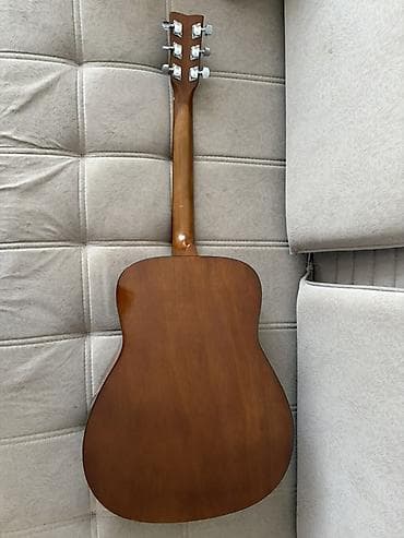 real gitara: Akustik gitara, Yamaha, 6 sim, İşlənmiş, Ünvandan götürmə — 3