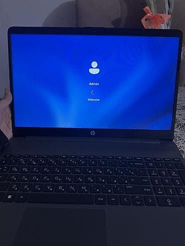 Audio: HP noutbuk - Ekran: 15.6" geniş ekran, nazik çərçivə - Klaviatura — 1