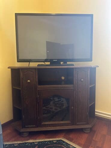 İşlənmiş, Künc Tv altlığı, Polkalı, Taxtalı, İtaliya