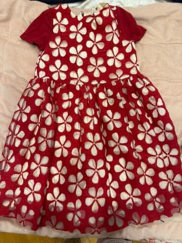 topik geyim: Qadın geyim dəsti – 4 fərqli don 1) Pudra rəngli, incə çiçək naxışlı — 5