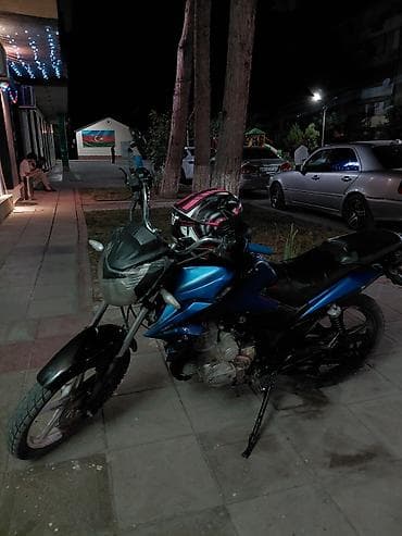 goy 07 sekilleri: Sport üslublu şəhər motosikleti - Rəng: mavi-qara, kəskin xətləri — 1