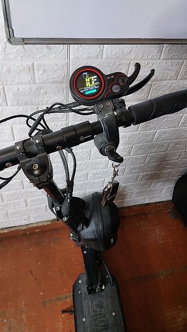 Электросамокаты: Elektrik skuter – ST-555 PRO Xüsusiyyətlər: - Güclü ofroud tipli ön — 4