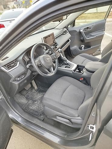 sprinter oturacaq: Toyota RAV4 salonu və paneli - Model: Toyota RAV4 (son nəsil interyer — 5