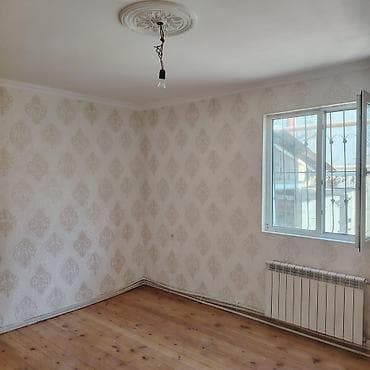 bar: 2 otaqlı həyət evi - Plan: dəhliz, 2 ayrı otaq, mətbəx, sanitar — 8
