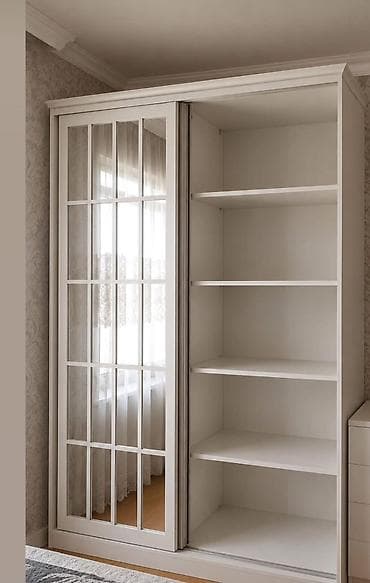 İşlənmiş, 2 qapılı, Güzgülü, Digər rəng, Digər material, Kupe, Düz dolab