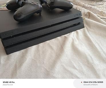 PlayStation 4 Pro komplekt - Model: Sony PlayStation 4 Pro (PS4 Pro — 1