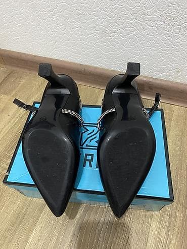 it sekis: Ölçü: 37, rəng - Qara, İşlənmiş — 3