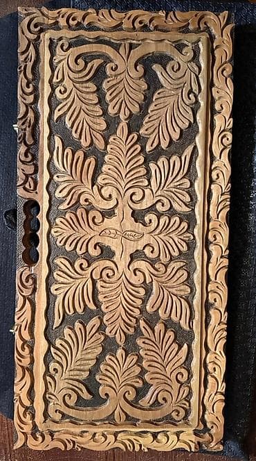 Əl işi oyma nərd taxtası - Material: tam ağac (təbii ağac toxuması)