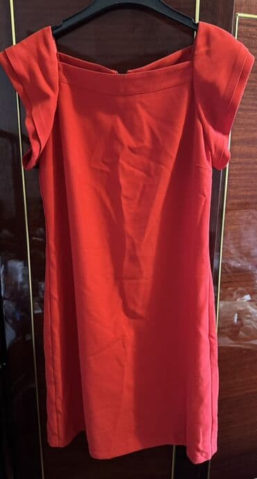 i̇ncə donlar: Heri bir paltar 10 azn,maraqlananlar etrafli sekil gonderilecekQadın — 5