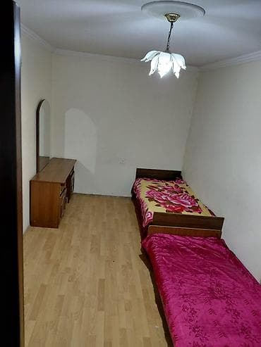 emircanda ev satisi: Yasamal rayonu Şərifzadə küçəsi Safsu yaxınlığında (yola baxan) — 4