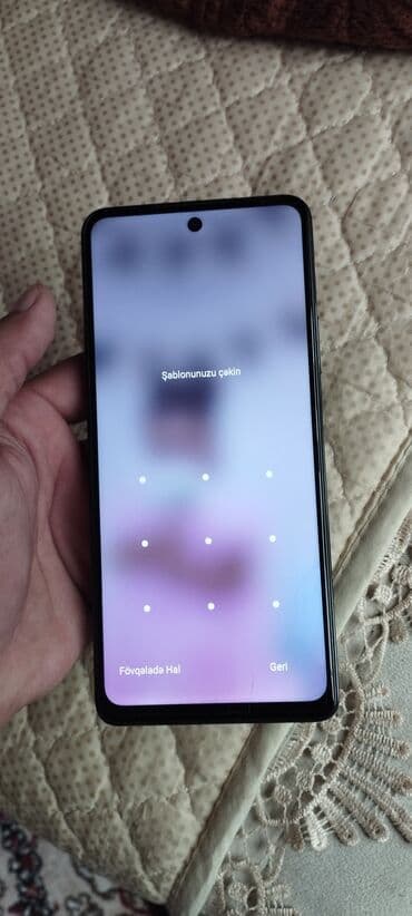 hdmi kabel telefon: Techno Spark 20 pro. Salam telefon əla vəziyyətdədi ustada olmayib — 1