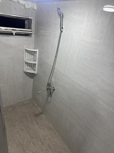 4 otaqlı ev: 3otaqlı studiya tipli mənzil/interyer. - Zal-hissə: divan, 2 ədəd — 4