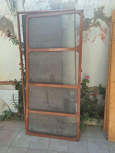 kapi: Taxta çərçivəli tor qapı - Material: möhkəm taxta karkas, incə metal — 1