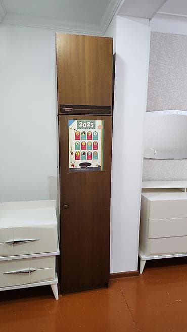 Yüksək və dar saxlama dolabı - Material: ağac üzlü MDF/LDSP (qəhvəyi