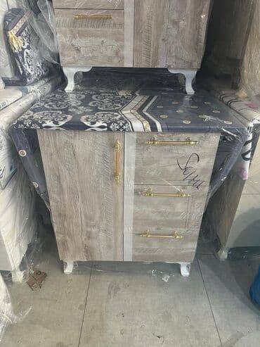 ağ lövhə qiyməti: Ütü masası Hem praktik, hem də elegant dizaynlı mebel tipli ütü — 10