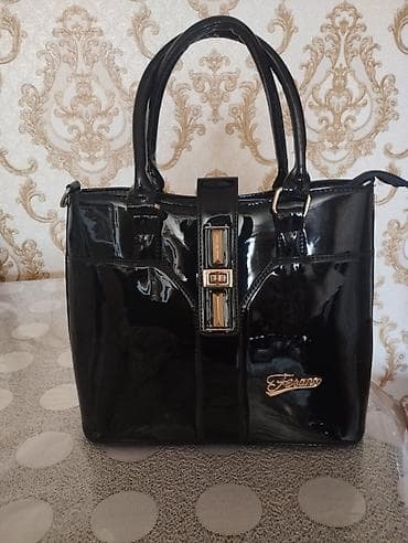 Lak sumka icersi geniw sumkaya düşən lak basanoşqasida var