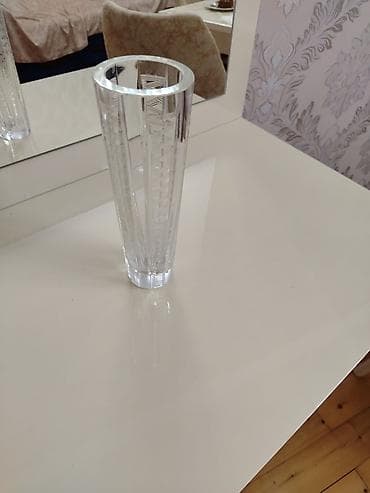 Şamdanlar: Bir vaza, Xrustal — 2