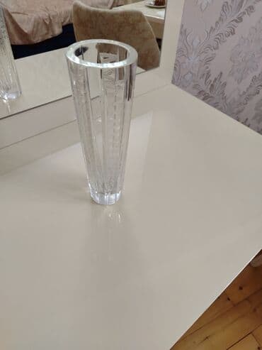 Şamdanlar: Bir vaza — 2