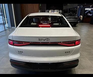BYD Seal 05: 1.6 l | 2025 il 50 km Sedan — 7