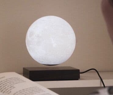 gecə lampası: Maqnetik Ay Lampası🌓 Qiymət : 130 AZN🌙 🌙3 rəng dəyişimi 🔌Elektrikə — 1