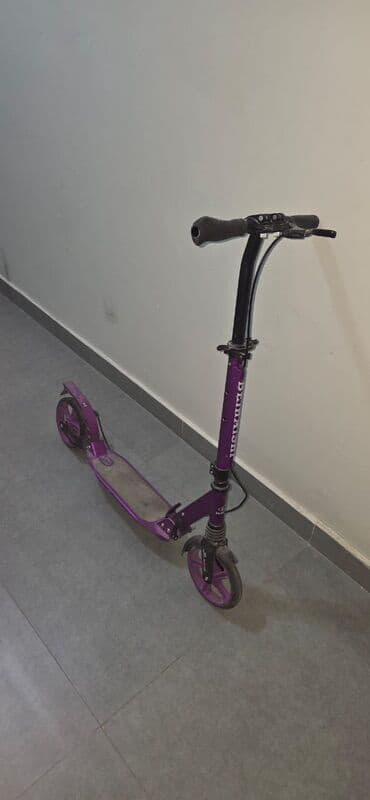 Şəhər üçün mexaniki (elektriksiz) skuter. Xüsusiyyətlər: - Rəng