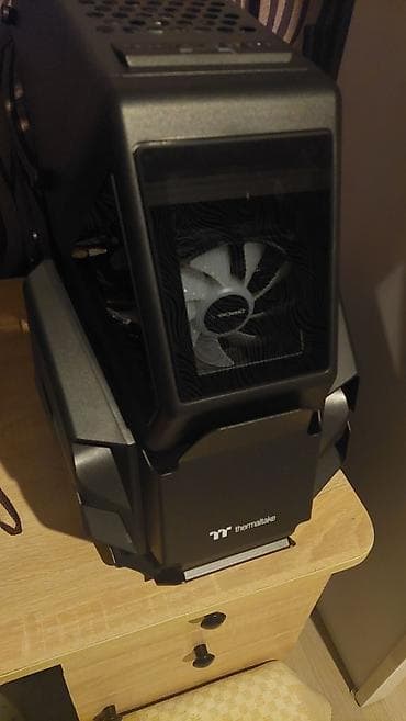 Korpuslar: Thermaltake AH T200 "helikopter" üslubunda dizayn edilmiş, açıq — 7