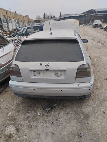 Volkswagen Golf III – ehtiyat hissələri üçün - Kuzov: 5 qapılı