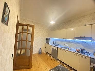 sumqayit 8 ci mikrorayon: Bakıxanov qəs. 6 otaqlı, 234 kv. m, Yeni təmirli — 8