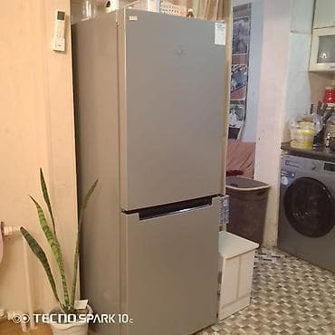 malax meyve: 2 qapılı Indesit Soyuducu Satılır, rəng - Boz — 2