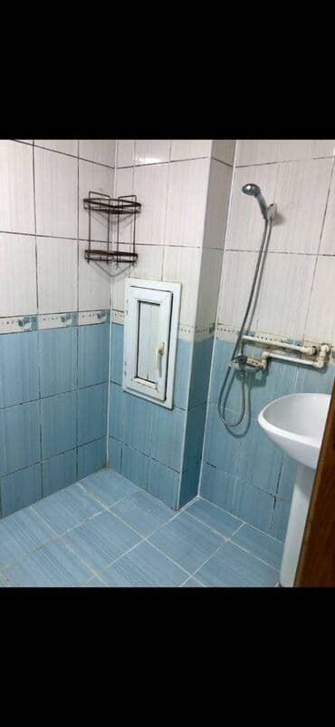 1 комнатная квартира снять: Xalqlar metrosunun yaxınlığında 4 mertebeli binanın 4-ci mərtəbəsində — 3