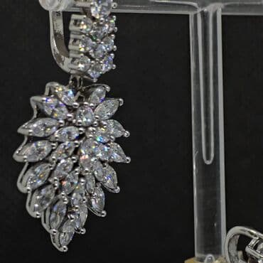 zümrüd qaşlı üzüklər: Dəstə daxildir: Sep, Kulon, Boyunbağı, Gümüş, 925 Əyar — 2