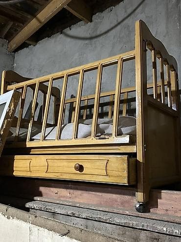 quxna mebili: Oğlan və qız üçün, Dördbucaq, Beşik, Dəstsiz, Matras ilə, Yellənmə mexanizmsiz — 1