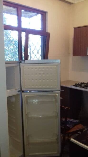 kirayə evlər 1 otaqlı: Binəqədi rayonu 9-cu mikrarayonda 5 mertebeli binanın 3-cu — 4