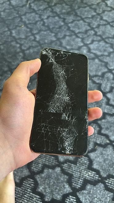 2 ci el iphone 13: Hazırda İşləmir Zapçastlıq kimi Satıram IPhone (Gold rəng, iki arxa — 1