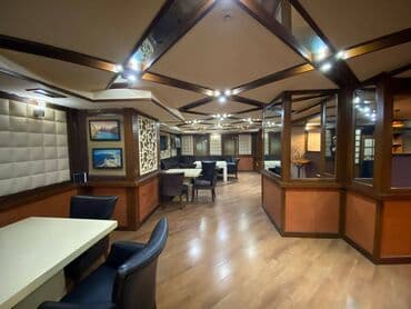 kirayə restoranlar: İçəri şəhər metrosunun yaxınlığında, 360 kv sahəsi olan (yarızirzəmi — 20