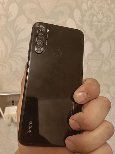 Xiaomi Redmi smartfon - Model: Redmi (48MP AI Camera yazılı dördlü