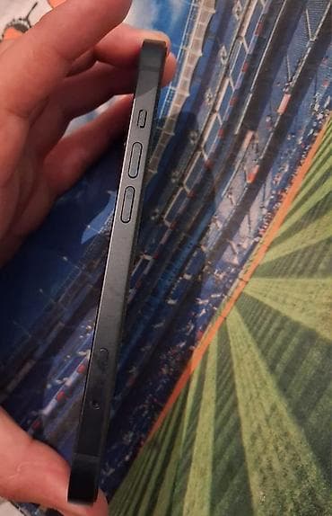 playstation 4 pro kreditle: IPhone 13, Qara, Simsiz şarj — 3
