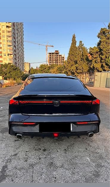 tesla model x: Changan Uni-V: 1.5 l | 2023 il 100300 km Sedan — 2