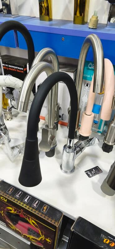 el uz yuyan moyka: Mətbəx üçün çevik şlanqlı qarışdırıcı kran - Dizayn: U formalı — 1
