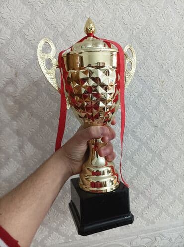 ролики в баку где купить: Qızılı finişli kubok - Material: parlaq qızılı rəngli metal/plastik — 1