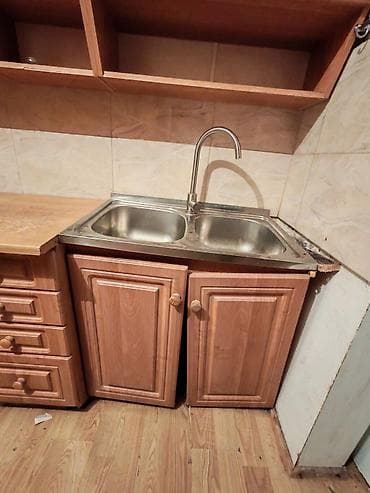 işlənmiş mətbəx stolu: Işlənmiş mətbəx mebel dəsti. 270*213*60 sm. moyka hissəsində problem — 4